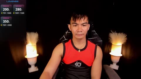 Snapshot of 000batman000 chatting on February 24, 1:13 am Bruce online show from February 24, 1:13 am