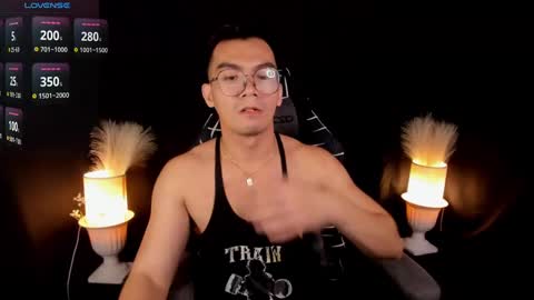 Snapshot of 000batman000 chatting on March 7, 12:01 pm Bruce online show from March 7, 12:01 pm