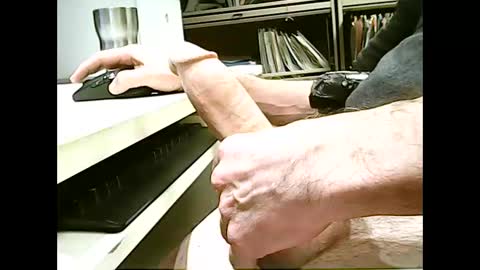 Snapshot of 01quebecboy69 chatting on April 23, 7:38 pm 01quebecboy69 online show from April 23, 7:38 pm