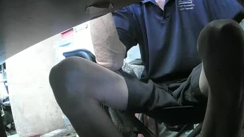 Snapshot of 03oldskoolatgm chatting on April 2, 1:36 am 03oldskoolatgm online show from April 2, 1:36 am