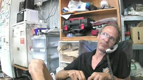Snapshot of 04oldskool chatting on January 13, 6:16 am 04oldskool online show from January 13, 6:16 am