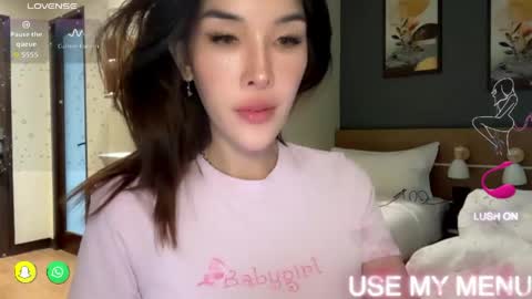 Snapshot of 0hmyvenusxx chatting on March 23, 6:17 am Venus online show from March 23, 6:17 am