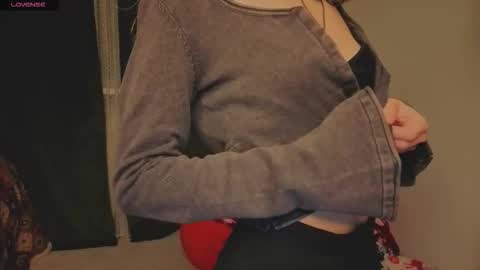 0ophelia online show from February 4, 8:36 pm