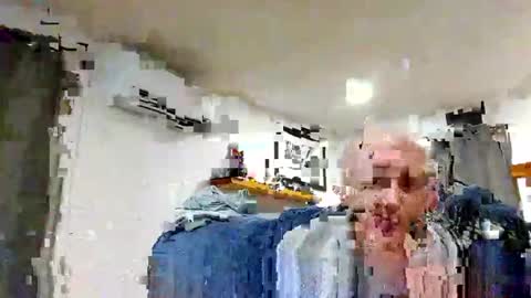 Snapshot of 0trickortreat0 chatting on February 19, 2:55 am CountryPrince online show from February 19, 2:55 am