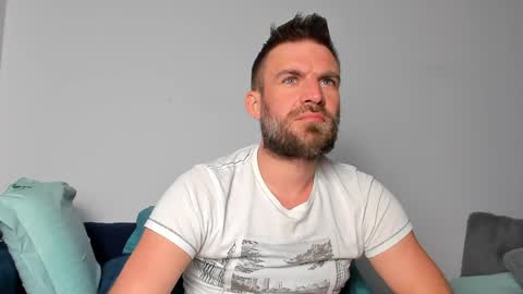 10in_deluxe online show from May 4, 7:26 am