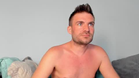 10in_deluxe online show from May 9, 9:03 am