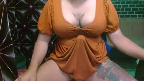  i am trixie im Your Selfsucking Mistress  online show from April 6, 2:53 am