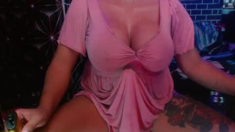Snapshot of 11inchmonstercock4u chatting on July 7, 6:47 am i am trixie im Your Selfsucking Mistress online show from July 7, 6:47 am