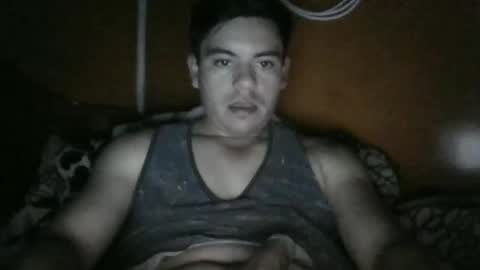 Snapshot of 12agus98 chatting on February 20, 9:33 am 12agus98 online show from February 20, 9:33 am