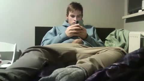 Snapshot of 12curty chatting on February 18, 10:03 pm 12curty online show from February 18, 10:03 pm