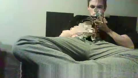 Snapshot of 12curty chatting on February 22, 9:37 pm 12curty online show from February 22, 9:37 pm