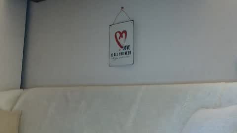 Snapshot of 12ennie chatting on September 19, 6:04 am 12ennie online show from September 19, 6:04 am