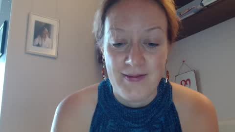 Snapshot of 12ennie chatting on September 23, 6:16 am 12ennie online show from September 23, 6:16 am