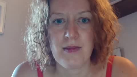 Snapshot of 12ennie chatting on September 25, 6:17 am 12ennie online show from September 25, 6:17 am