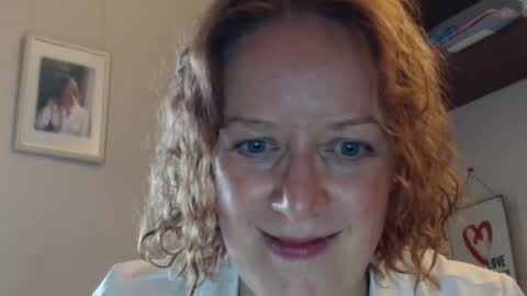 Snapshot of 12ennie chatting on October 2, 7:37 am 12ennie online show from October 2, 7:37 am