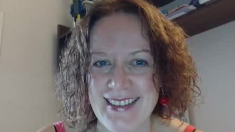 Snapshot of 12ennie chatting on October 10, 8:02 am 12ennie online show from October 10, 8:02 am