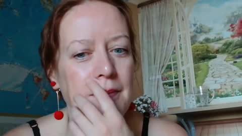 Snapshot of 12ennie chatting on October 18, 6:16 am 12ennie online show from October 18, 6:16 am