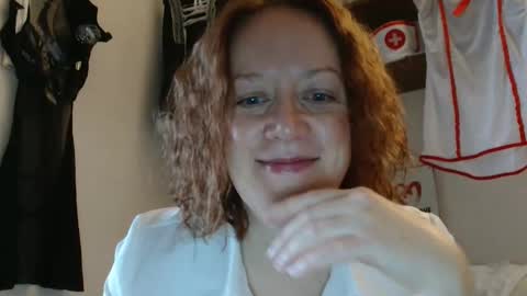 Snapshot of 12ennie chatting on October 24, 6:54 am 12ennie online show from October 24, 6:54 am