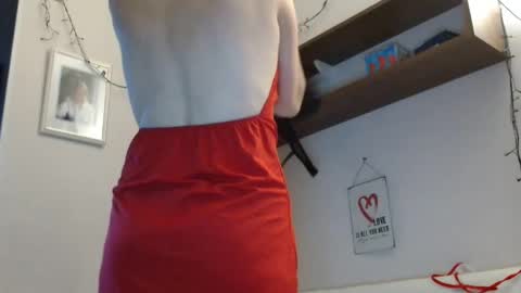 Snapshot of 12ennie chatting on November 5, 6:13 am 12ennie online show from November 5, 6:13 am