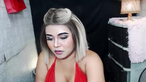 Snapshot of 12inchsexyanacodats chatting on April 28, 1:26 am sexy kia online show from April 28, 1:26 am