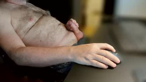 Snapshot of 12monkeyatleast chatting on November 3, 5:36 pm Chris online show from November 3, 5:36 pm