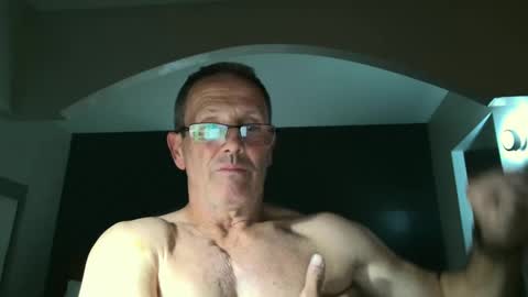 Snapshot of 13glanmorfa chatting on December 6, 12:56 am 13glanmorfa online show from December 6, 12:56 am