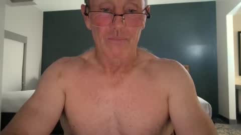 Snapshot of 13glanmorfa chatting on December 8, 5:07 am 13glanmorfa online show from December 8, 5:07 am