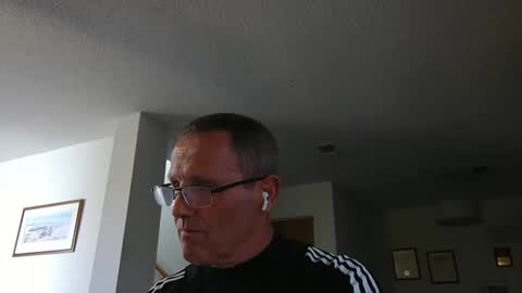 Snapshot of 13glanmorfa chatting on December 9, 9:16 pm 13glanmorfa online show from December 9, 9:16 pm