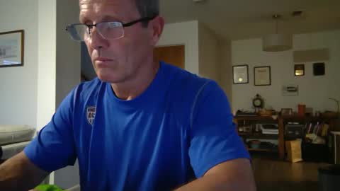 Snapshot of 13glanmorfa chatting on December 24, 11:22 pm 13glanmorfa online show from December 24, 11:22 pm