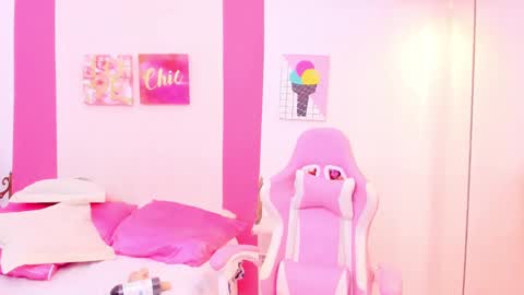 Scarlette  online show from January 4, 11:06 pm