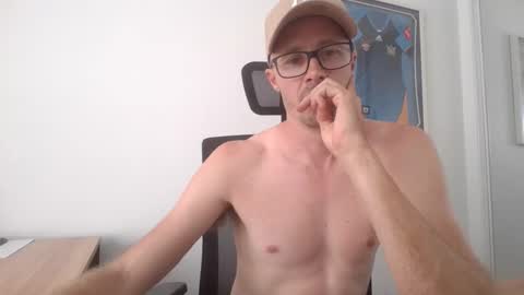 Justin186 online show from February 9, 4:57 am