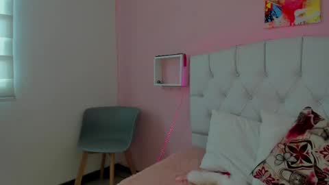 Snapshot of 18candy chatting on September 29, 7:51 pm 18candy online show from September 29, 7:51 pm