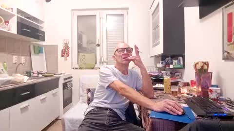 1973man online show from December 13, 7:53 pm