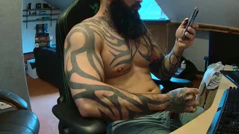 19andre90 online show from March 31, 7:20 am