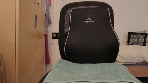 Snapshot of 1badhusband chatting on February 26, 10:03 am 1 Bad Husband online show from February 26, 10:03 am