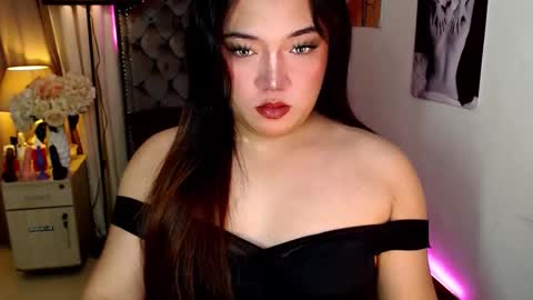 Snapshot of 1bestlover chatting on February 1, 4:55 am Ekang online show from February 1, 4:55 am