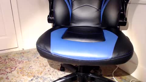 Snapshot of 1dad2plz chatting on February 16, 3:26 am i erupt if you suck ur nipples 4 me and look at the camera while watching me online show from February 16, 3:26 am