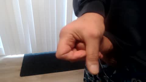 Snapshot of 1dad2plz chatting on January 5, 7:28 pm i erupt if you suck ur nipples 4 me and look at the camera while watching me online show from January 5, 7:28 pm