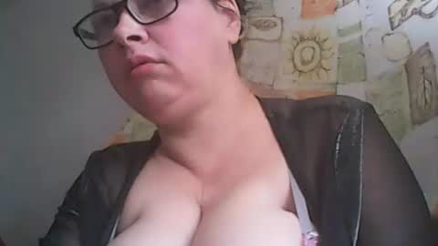 Deluxepussy online show from October 28, 7:12 am