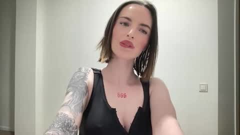 DOVE online show from February 11, 9:53 pm