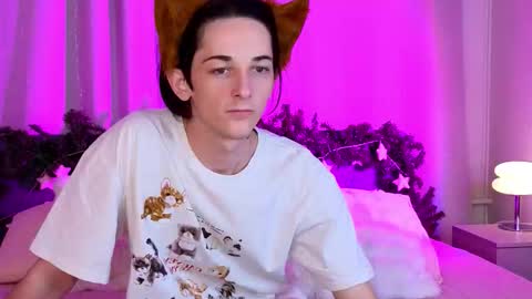 Snapshot of 1itt1efox chatting on January 18, 3:49 pm Max online show from January 18, 3:49 pm