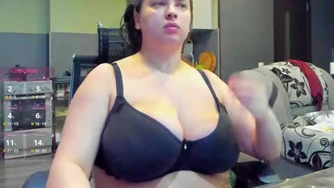 1LINDSEY1 online show from October 7, 7:44 pm