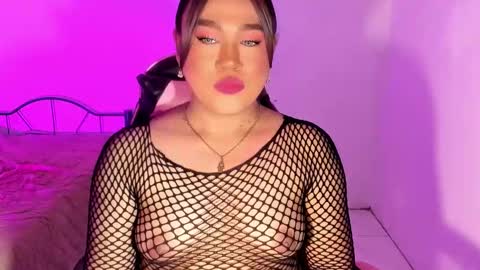 1lovelymess online show from October 1, 2:17 am