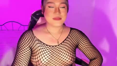 1lovelymess online show from October 3, 4:42 am