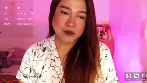 1lovelymess online show from May 18, 2:12 pm