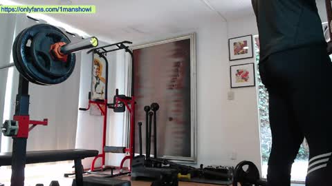 Snapshot of 1manshow11 chatting on April 1, 4:37 pm 1manshow11 online show from April 1, 4:37 pm