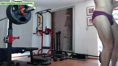 Snapshot of 1manshow11 chatting on April 3, 6:28 pm 1manshow11 online show from April 3, 6:28 pm