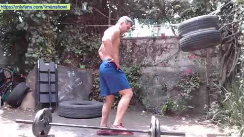 Snapshot of 1manshow11 chatting on April 15, 7:32 pm 1manshow11 online show from April 15, 7:32 pm