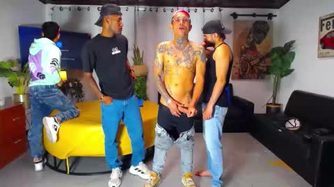 Snapshot of 1pushman chatting on November 15, 2:02 pm pushman online show from November 15, 2:02 pm