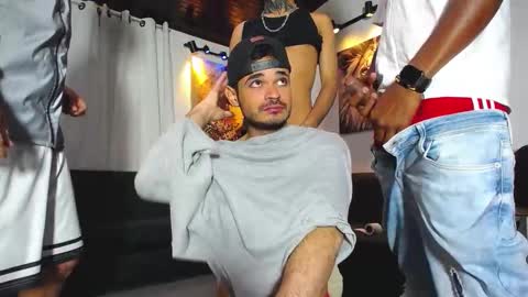 Snapshot of 1pushman chatting on November 30, 11:58 am pushman online show from November 30, 11:58 am